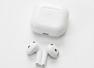 AirPods 4 price drop